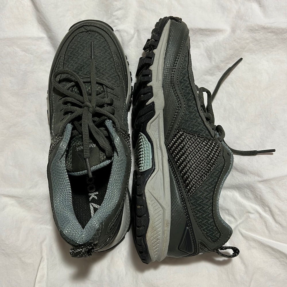 Reebok running shoes Women’s size 7.5 (gray)